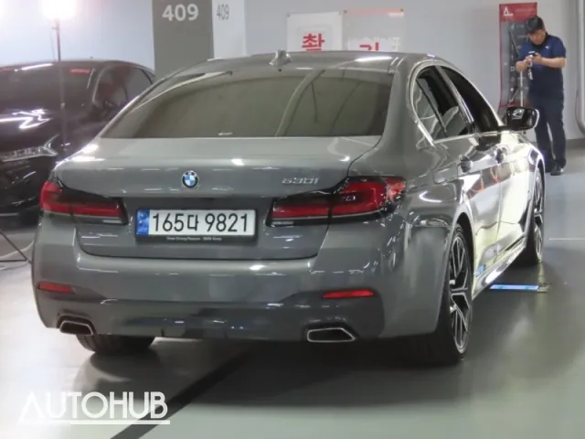 BMW 5 Series 2022 photo 3