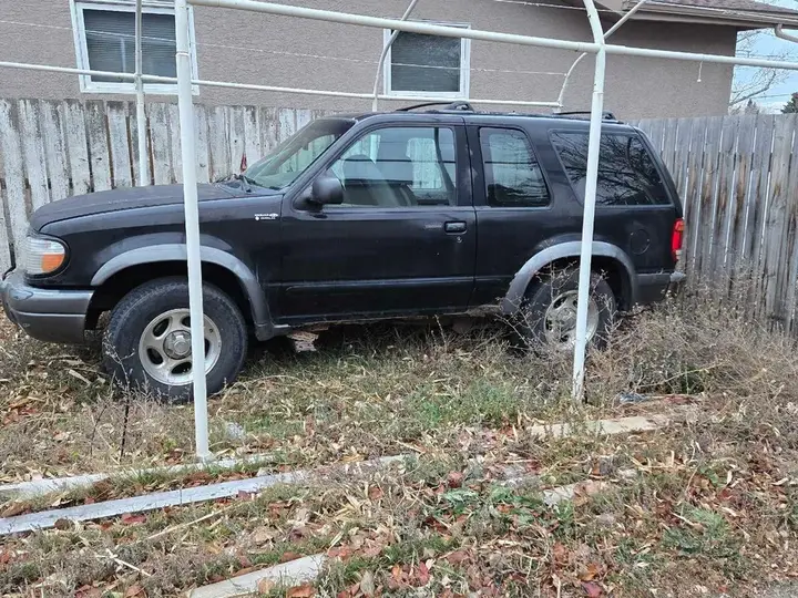 Ford Explorer 1998 photo 3
