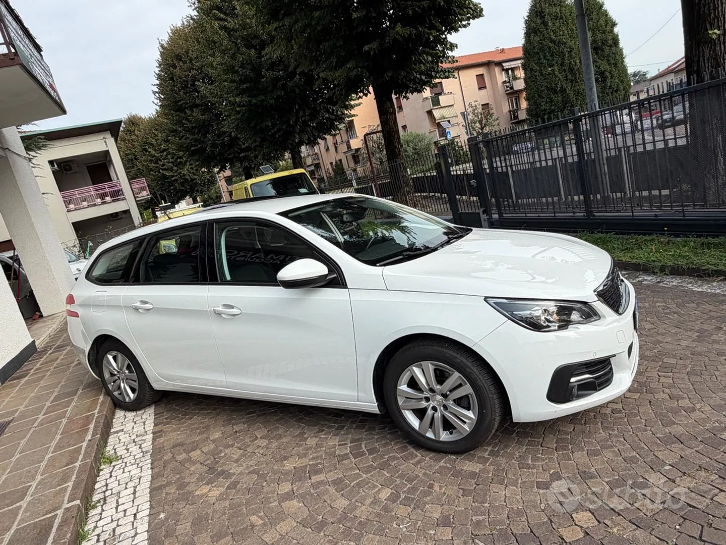 Peugeot 308 2020 photo 2