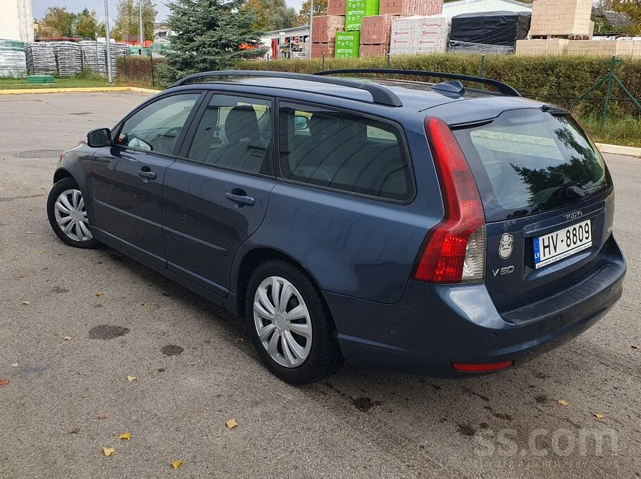 Volvo V50 2008 photo 2