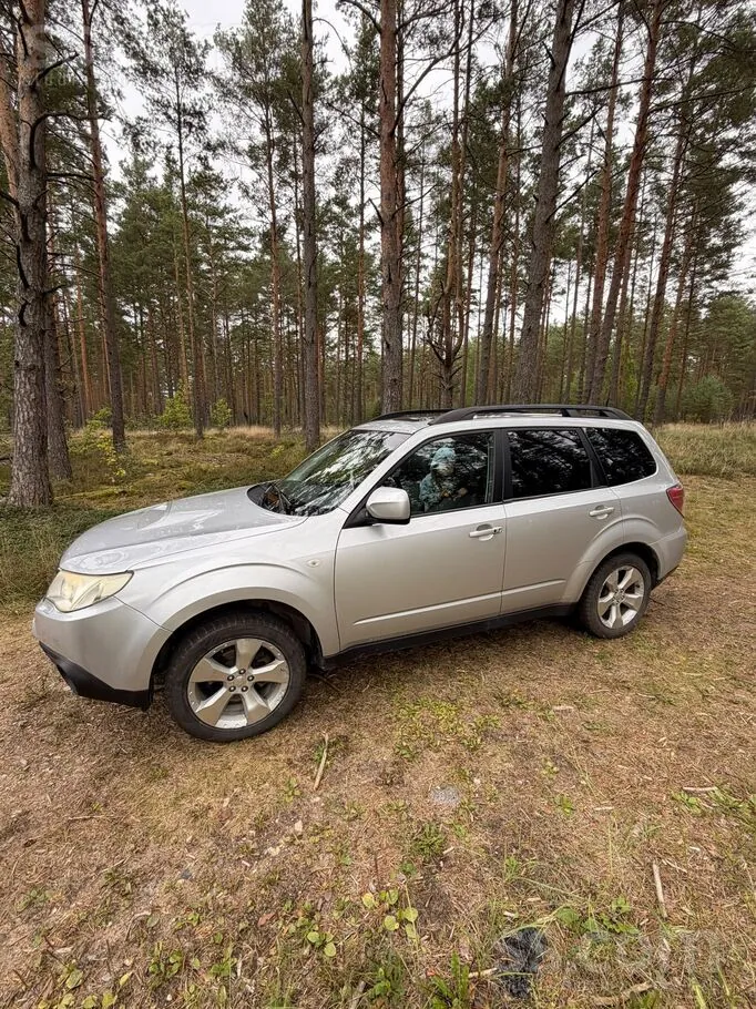 Subaru Forester 2011 photo 2