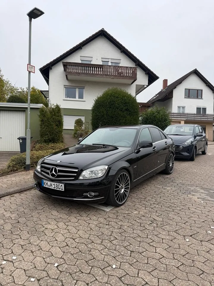 Mercedes-Benz C320