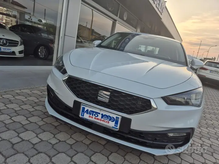 Seat Leon 2024 photo 2