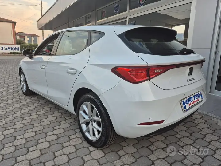 Seat Leon 2024 photo 5