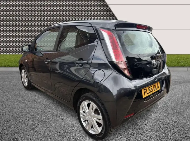 Toyota Aygo 2015 photo 3