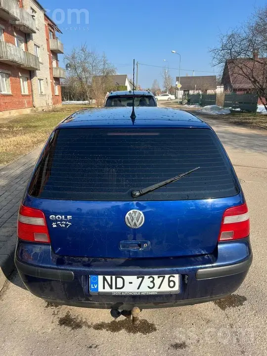 Volkswagen Golf 2003 photo 2
