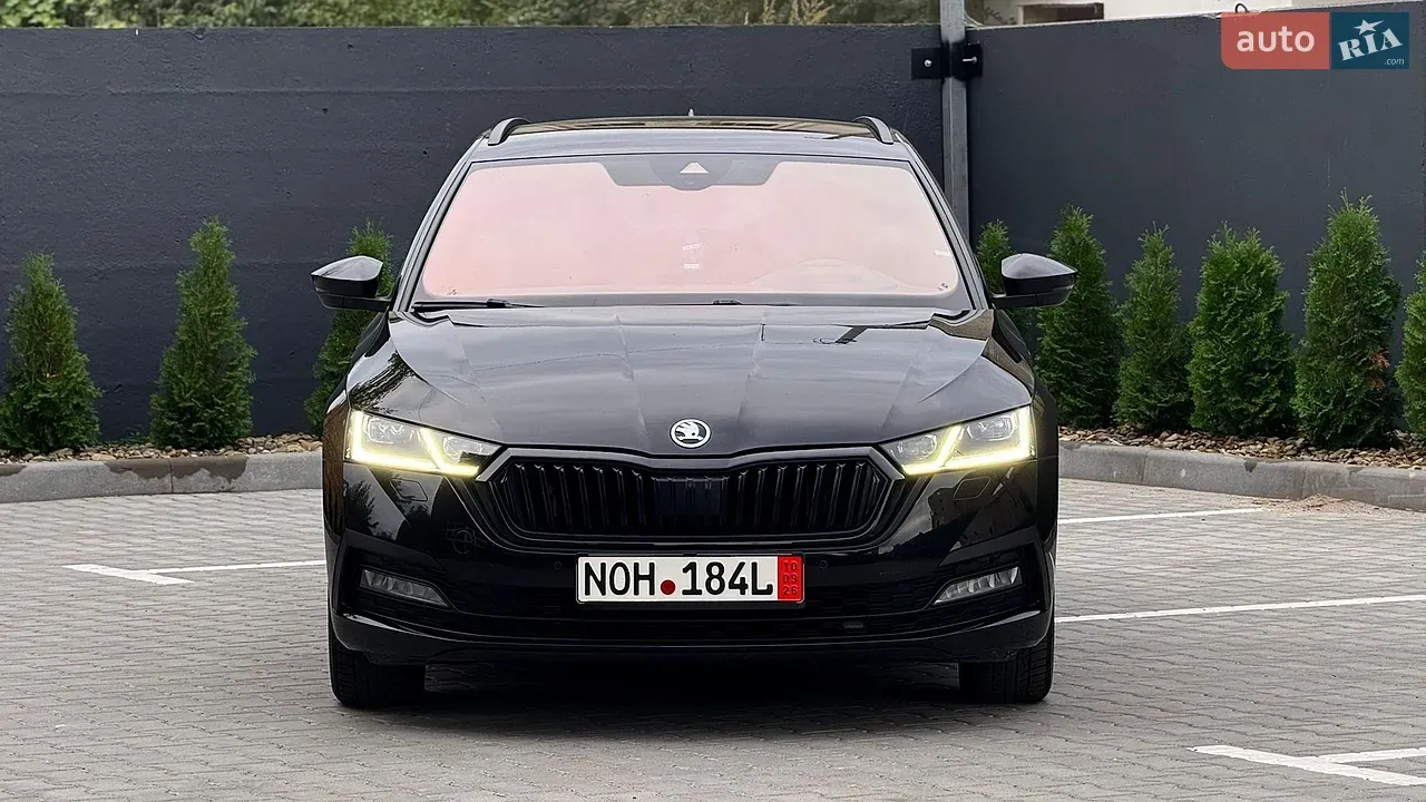 Skoda Octavia 2021 photo 2