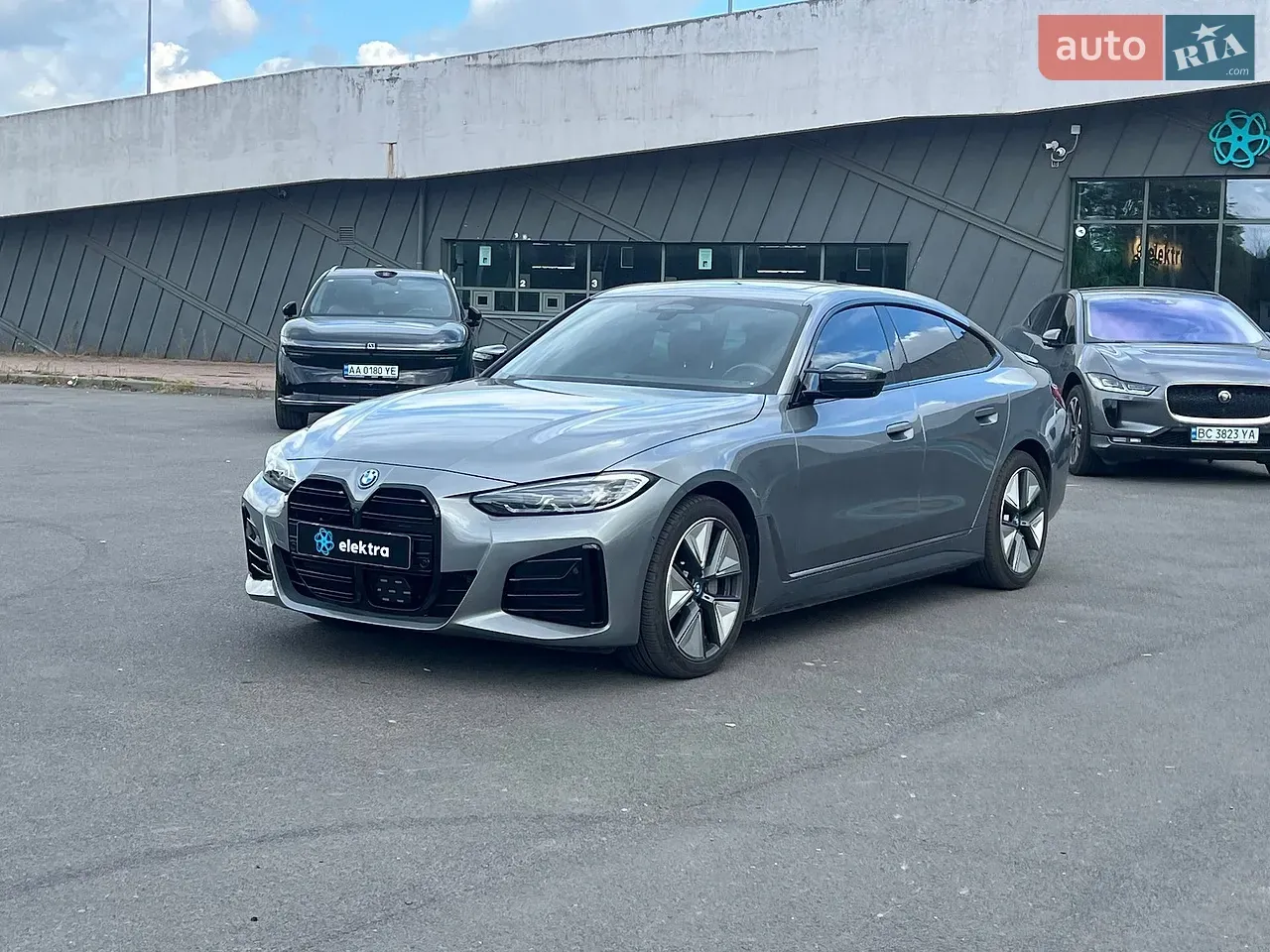 BMW I4