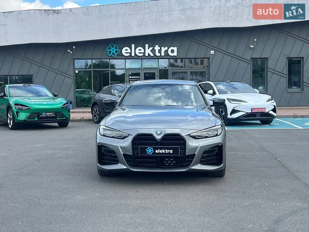 BMW I4 2023 photo 4