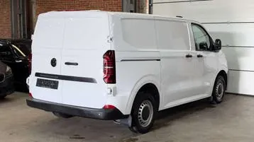 Volkswagen Transporter T7 2025 photo 2