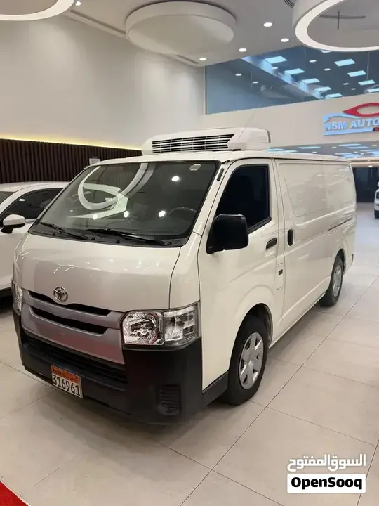 Toyota Hiace 2021 photo 2