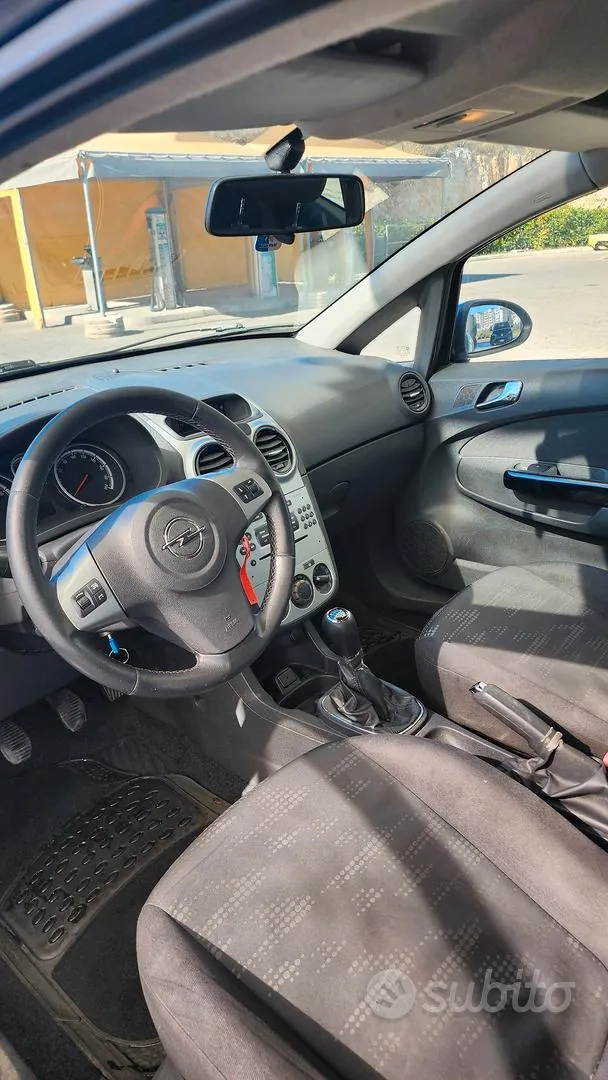 Opel Corsa 2011 photo 4