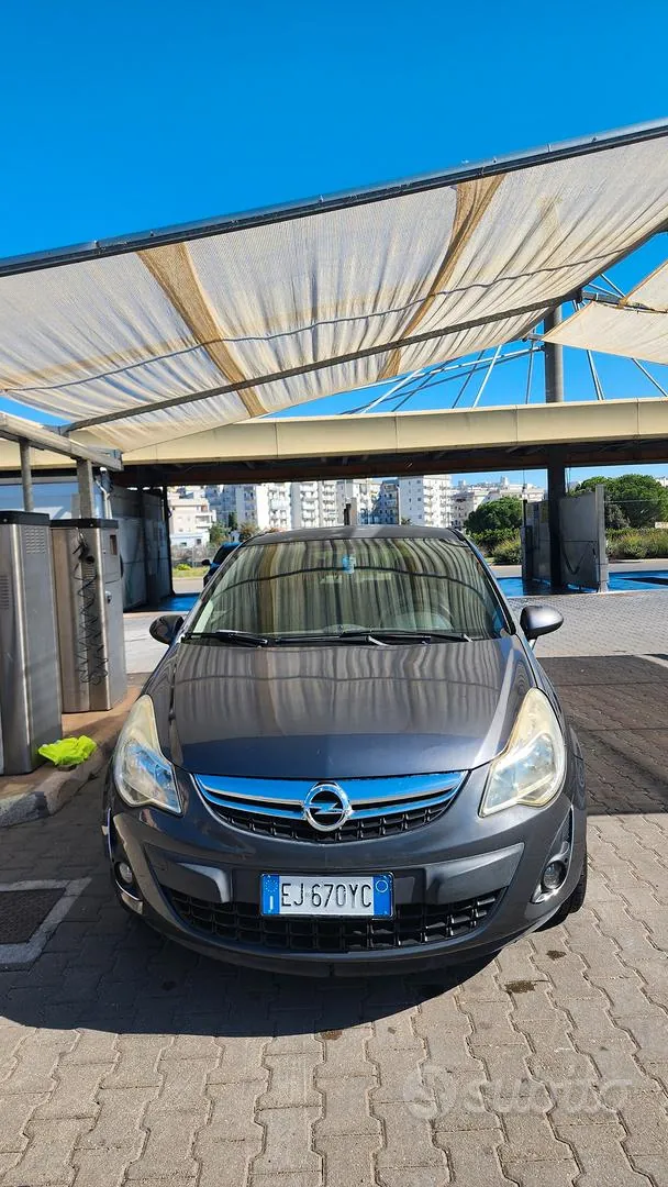 Opel Corsa 2011 photo 2