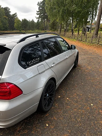 BMW 320D 2010 photo 4