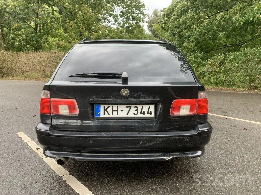 BMW E39 2002 photo 4