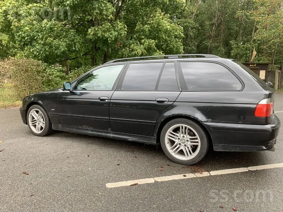 BMW E39 2002 photo 3
