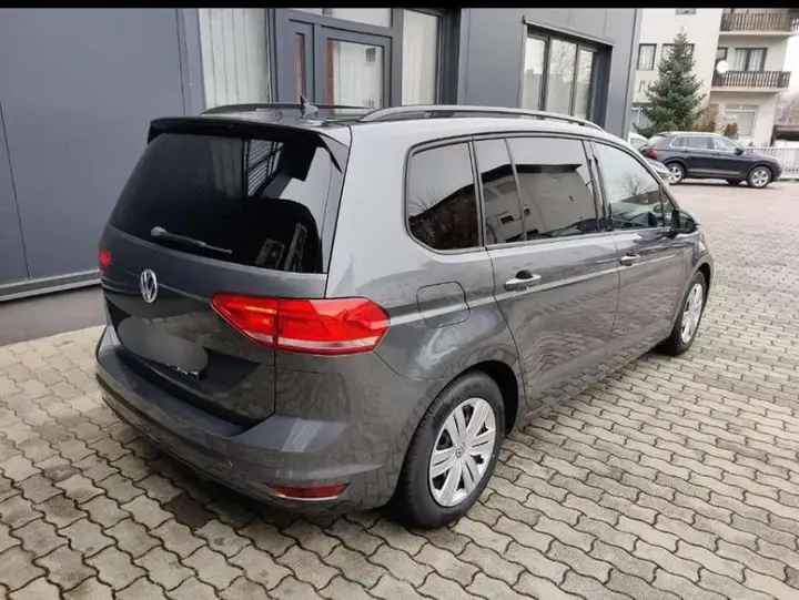Volkswagen Touran 2018 photo 3
