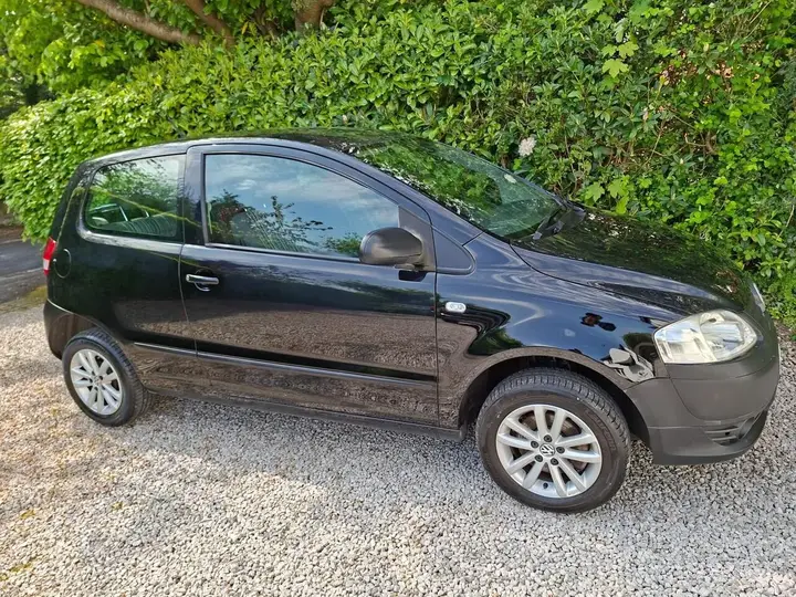 Volkswagen Fox 2011 photo 2