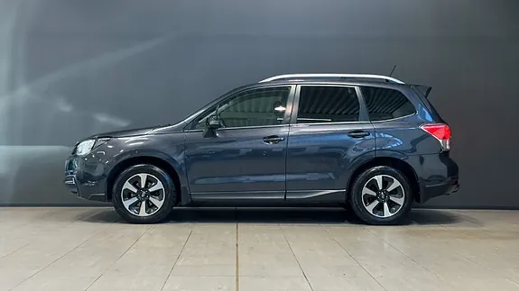 Subaru Forester 2017 photo 2