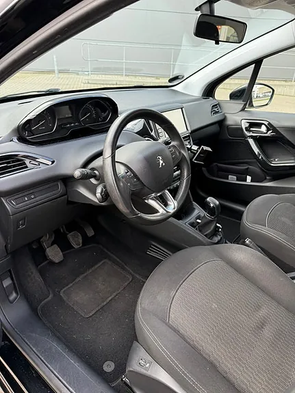 Peugeot 208 2016 photo 4