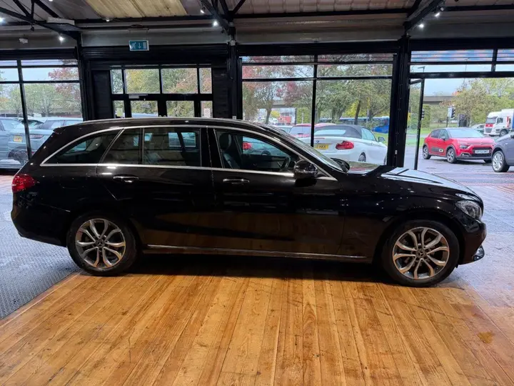 Mercedes-Benz C220D 2018 photo 3