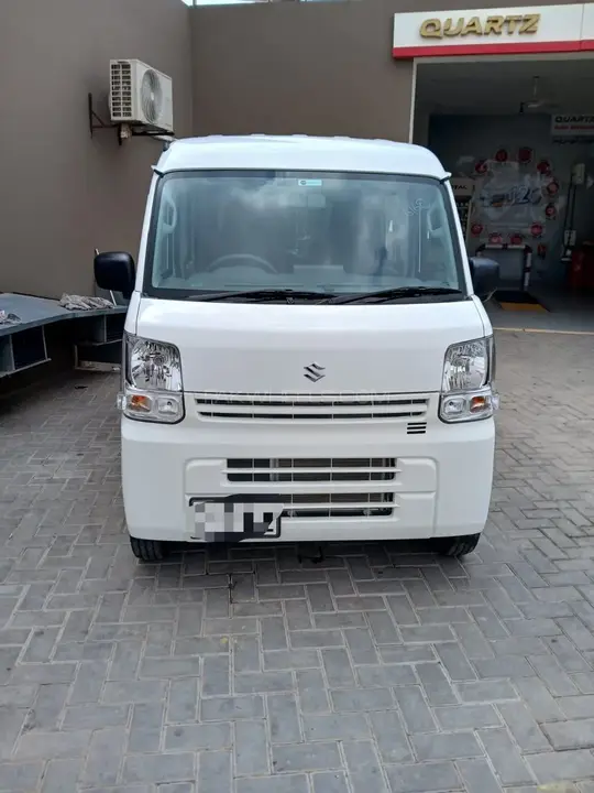 Suzuki Every 2025