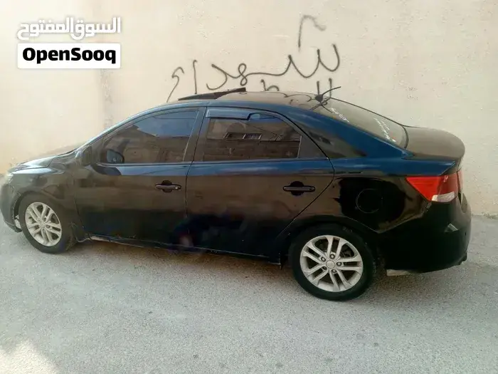 Kia Forte 2010 photo 2