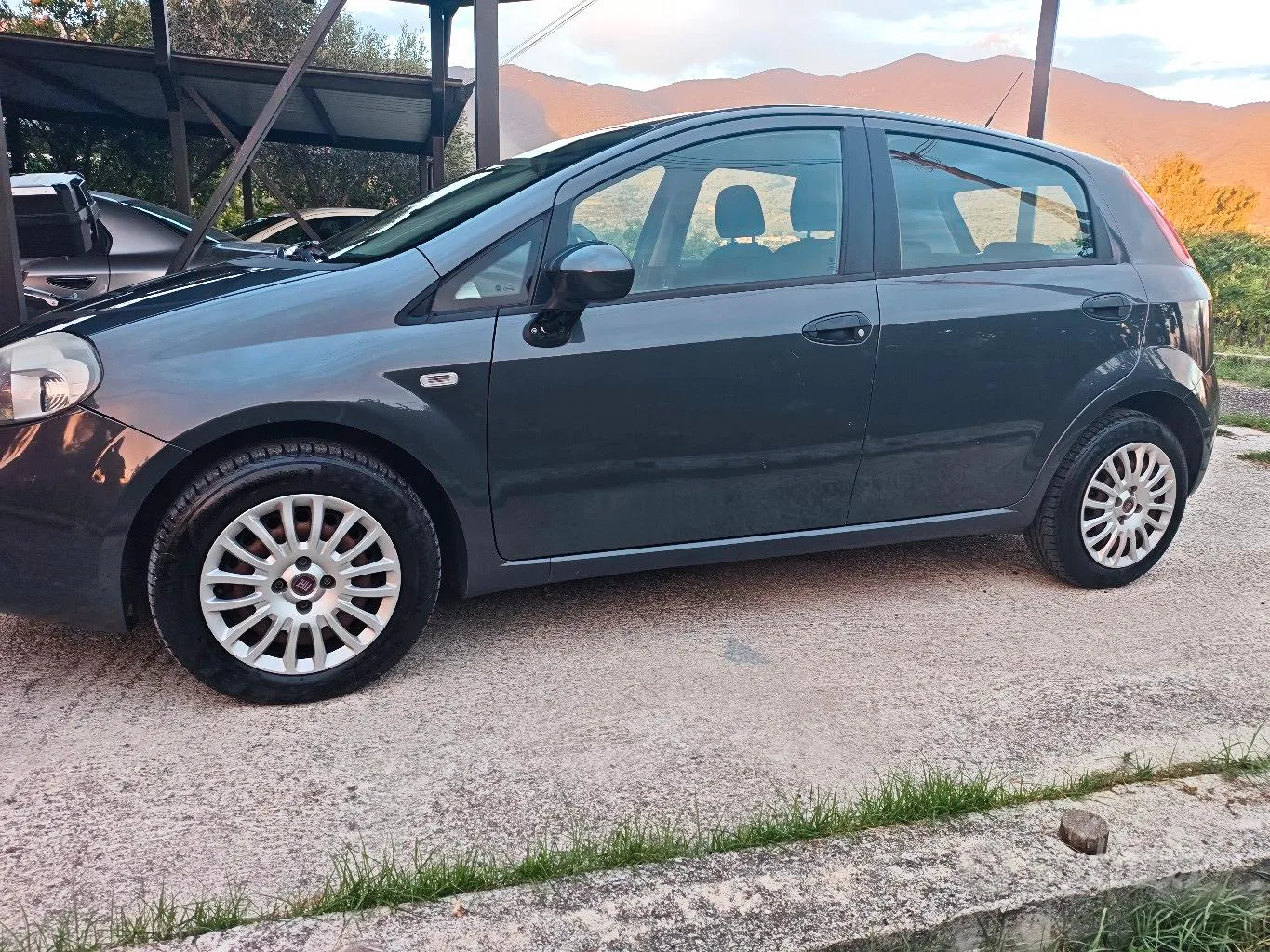 Fiat Punto 2014 photo 2