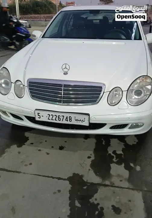 Mercedes-Benz E 200 2005 photo 4