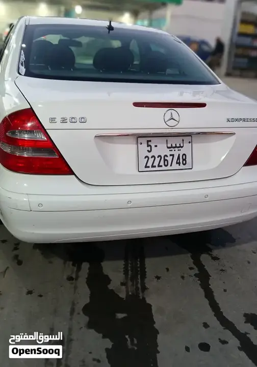 Mercedes-Benz E 200 2005 photo 3