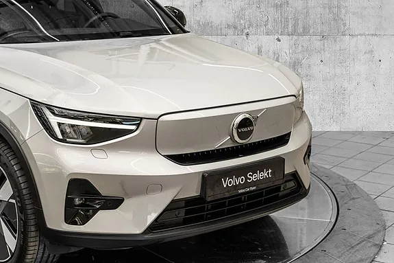 Volvo Ex40 2025 photo 2
