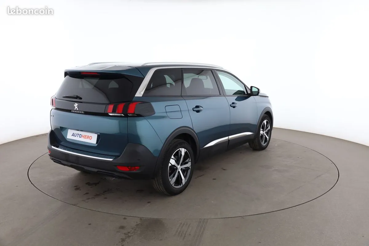 Peugeot 5008 2019 photo 3