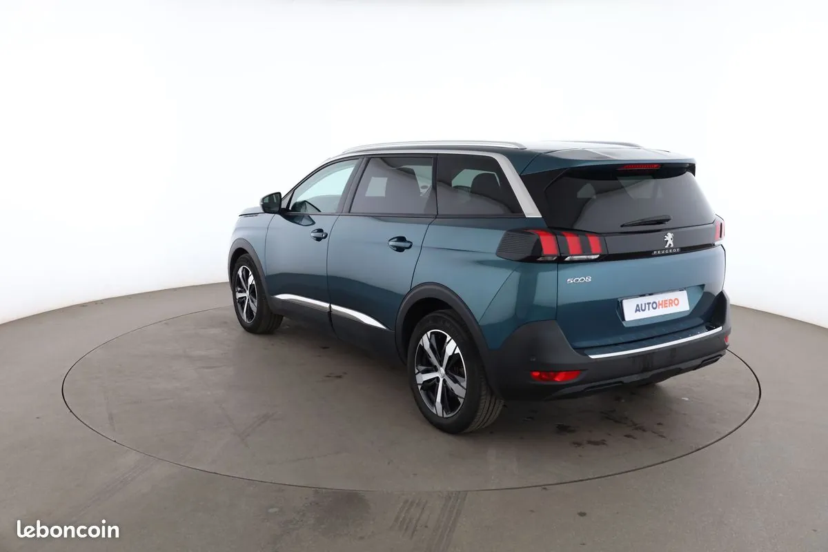 Peugeot 5008 2019 photo 2