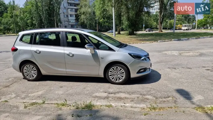 Opel Zafira 2018 photo 4