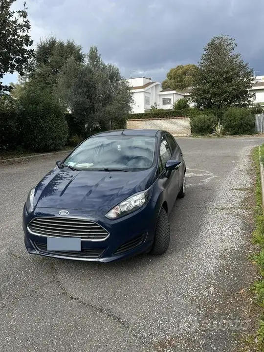 Ford Fiesta 2015 photo 2