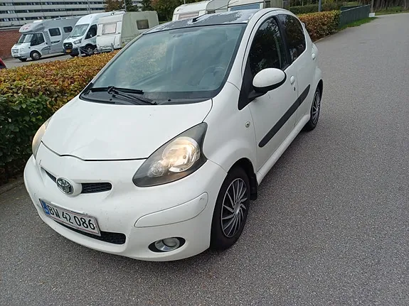 Toyota Aygo 2009 photo 2