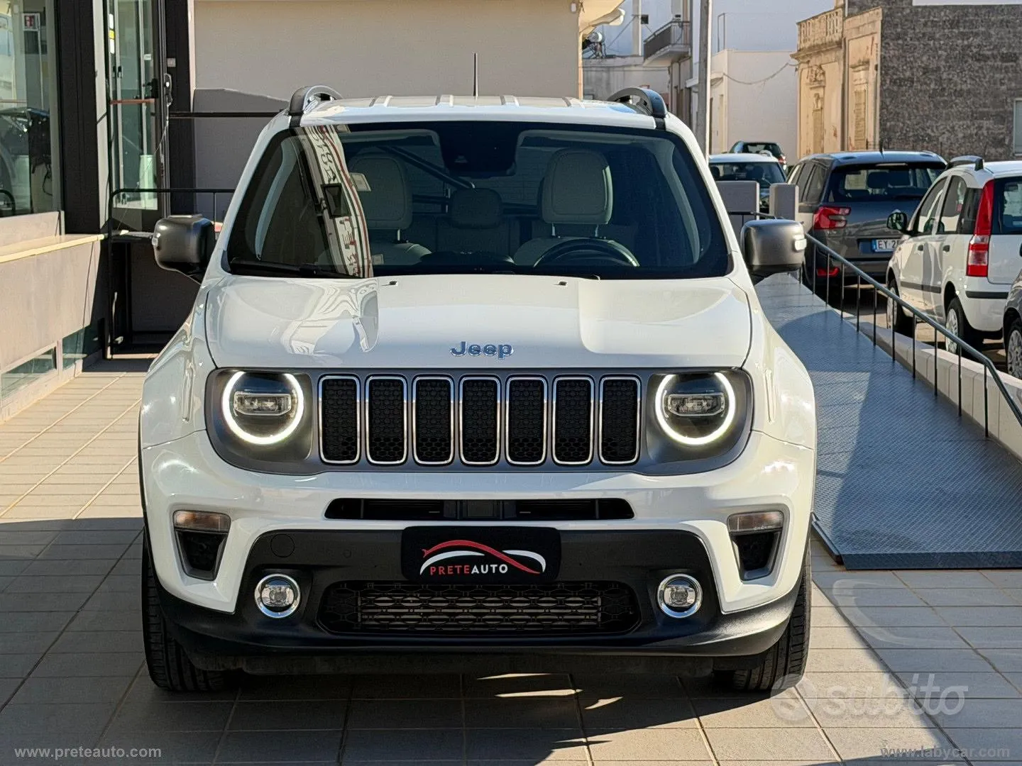 Jeep Renegade 2022 photo 2