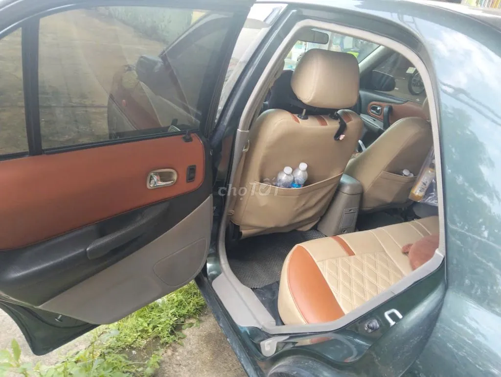 Mazda 323 2002 photo 5