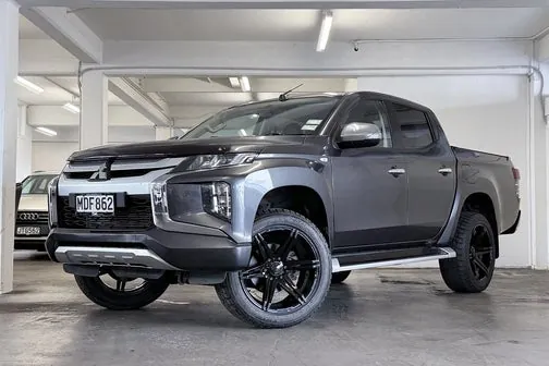 Mitsubishi Triton