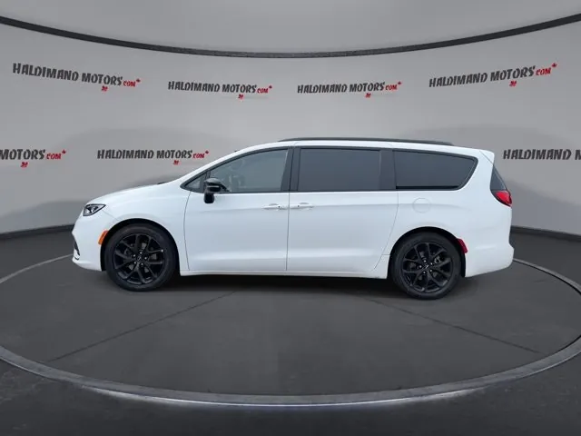 Chrysler Pacifica 2024 photo 5