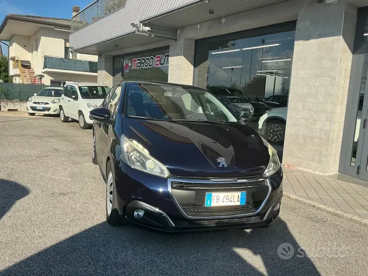 Peugeot 208 2015 photo 5