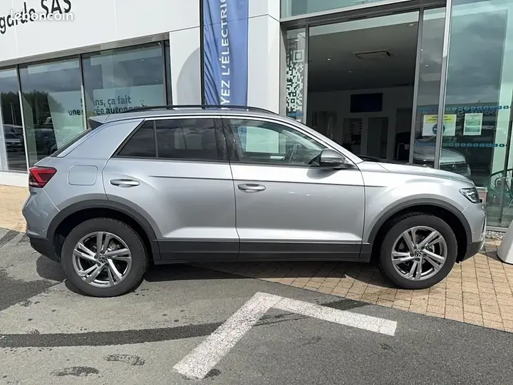 Volkswagen T-Roc 2025 photo 3