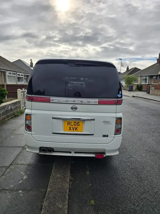 Nissan Elgrand 2022 photo 4