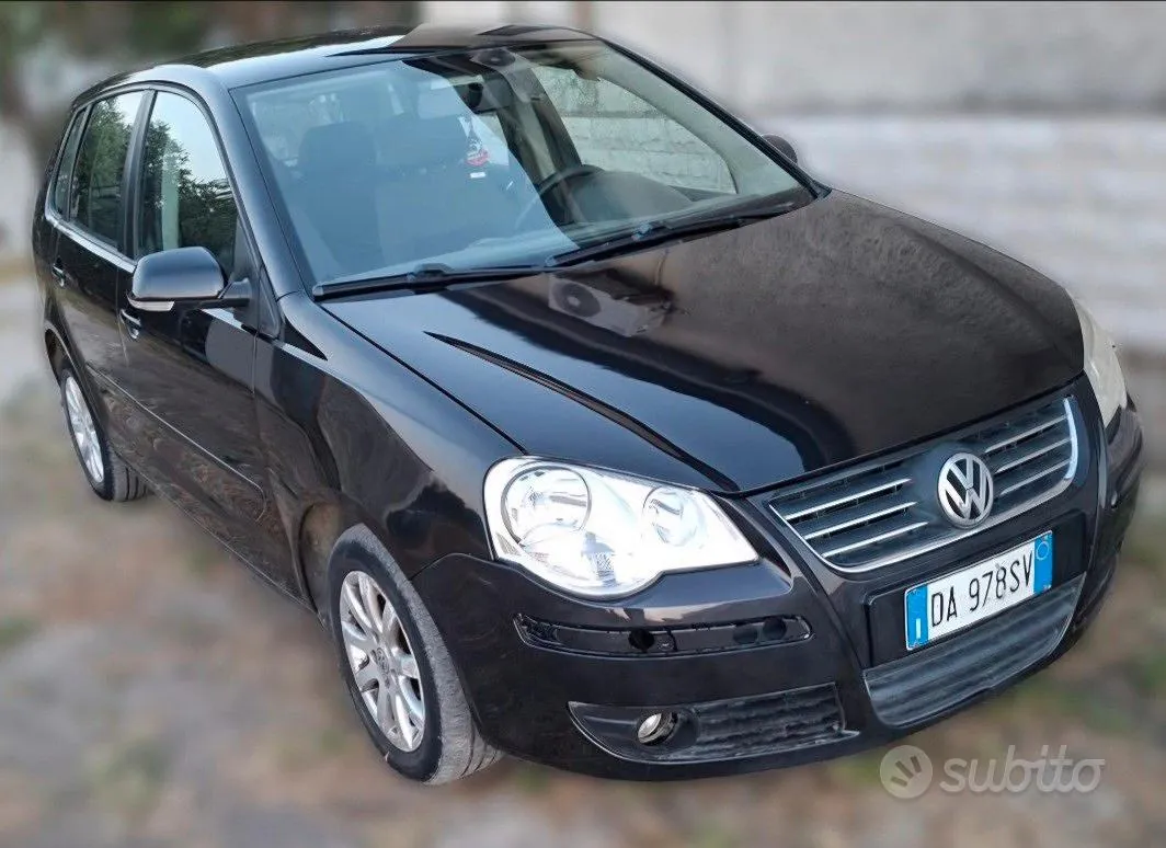 Volkswagen Polo 2006 photo 2