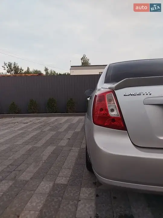 Chevrolet Lacetti 2011 photo 3