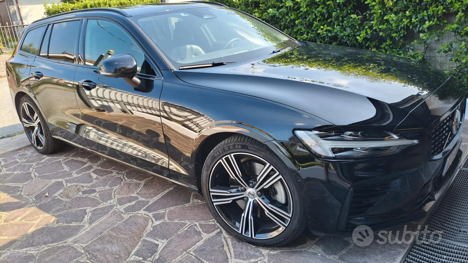 Volvo V60 2022 photo 2
