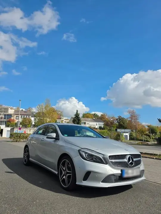 Mercedes-Benz A 220
