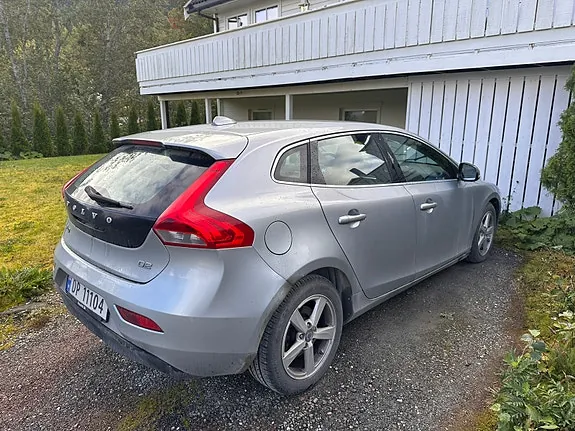 Volvo V40 2012 photo 3