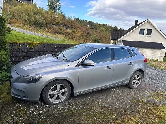 Volvo V40 2012 photo 4