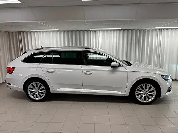 Skoda Superb 2020 photo 3